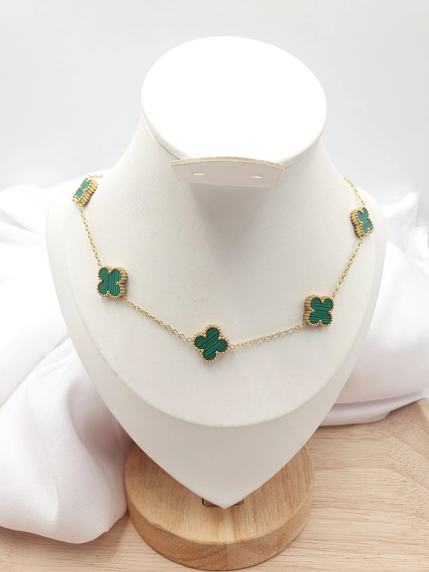 Collar Van Cleef 5 Tréboles – Elegancia con significado + (CAJA REGALO Y ENVIO GRATIS)